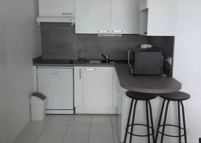 Appartement Appt 2 Pieces - Lr090-c232 *